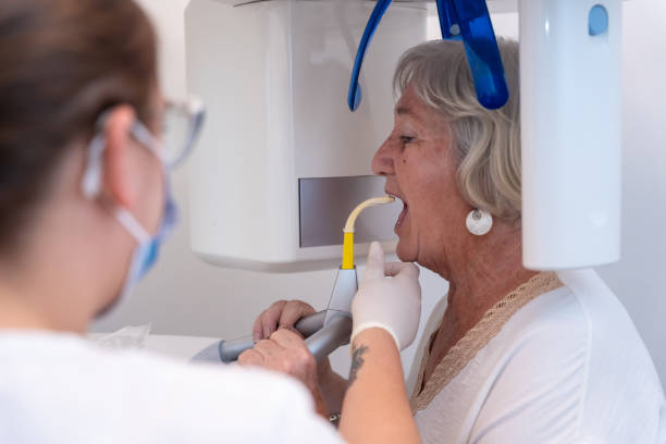 Best Cracked Tooth Emergency Dentist  in Petersburg, IL